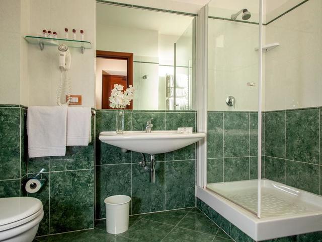 фотографии отеля Colosseum Hotel изображение №15