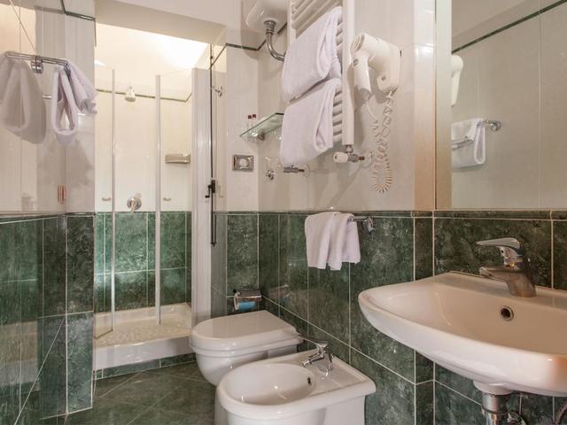 фотографии отеля Colosseum Hotel изображение №7