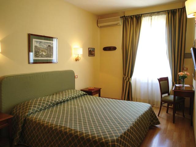 фото отеля Colosseum Hotel изображение №5