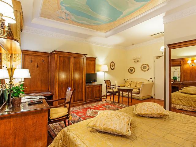 фото отеля Daniel's Hotel изображение №37