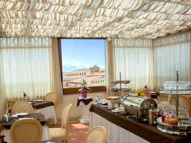 фотографии отеля Daniel's Hotel изображение №35