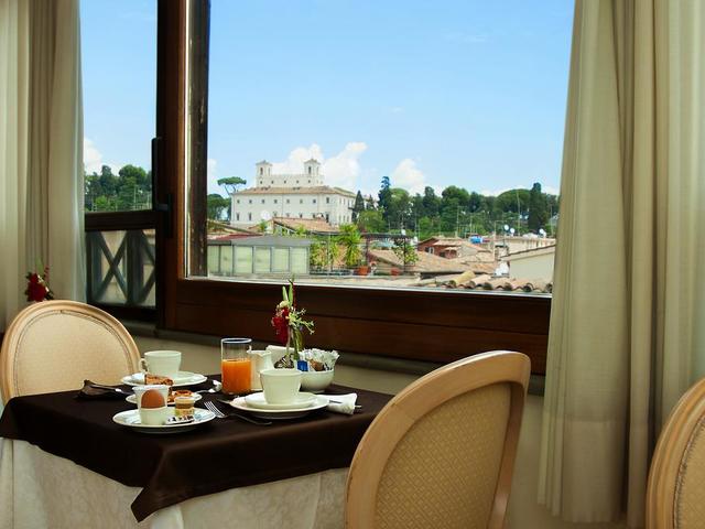 фотографии отеля Daniel's Hotel изображение №11