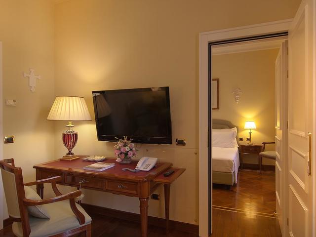 фото отеля Residenza Paolo VI изображение №25