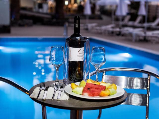 фото Pollis изображение №6