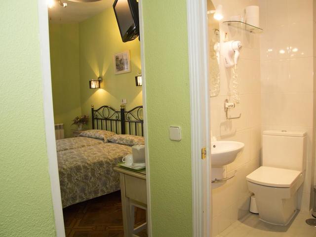 фото отеля Hostal Los Alpes изображение №29