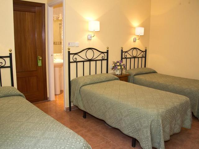 фотографии Hostal Los Alpes изображение №24