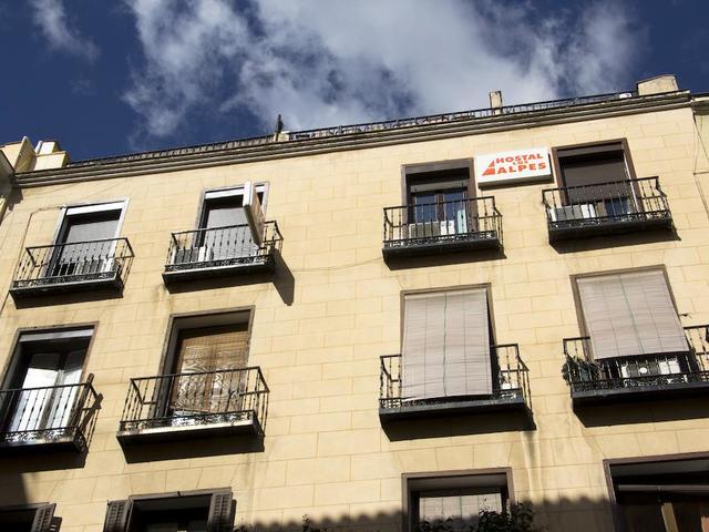 фото отеля Hostal Los Alpes изображение №1
