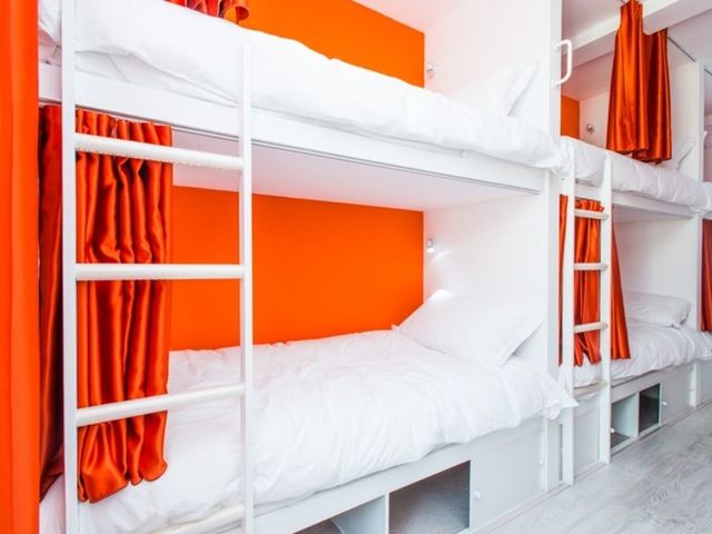 фотографии отеля Golden Tram 242 Lisbonne Hostel изображение №43