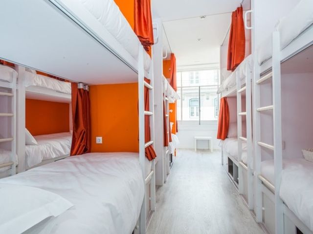 фотографии Golden Tram 242 Lisbonne Hostel изображение №40