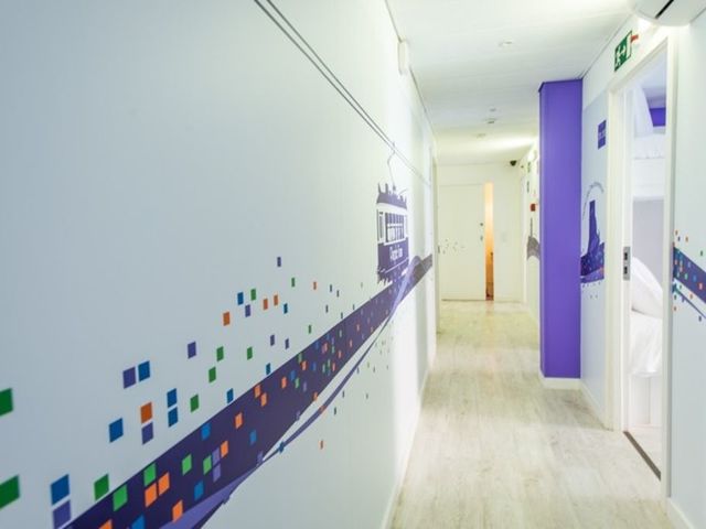 фото отеля Golden Tram 242 Lisbonne Hostel изображение №21