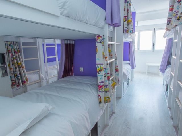 фотографии отеля Golden Tram 242 Lisbonne Hostel изображение №19