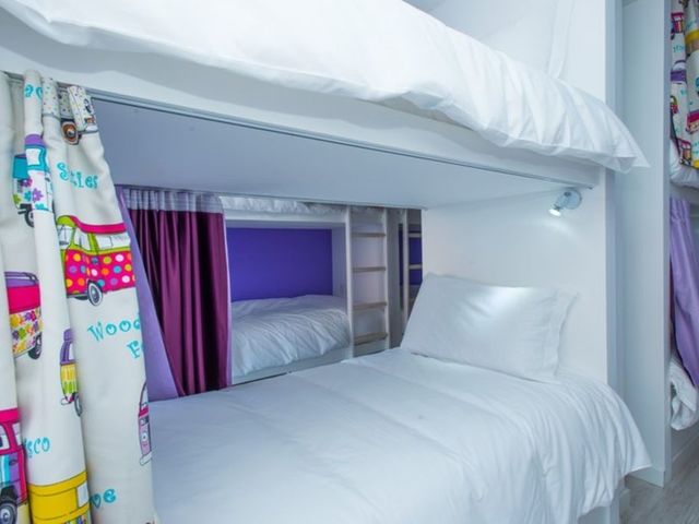 фотографии отеля Golden Tram 242 Lisbonne Hostel изображение №11