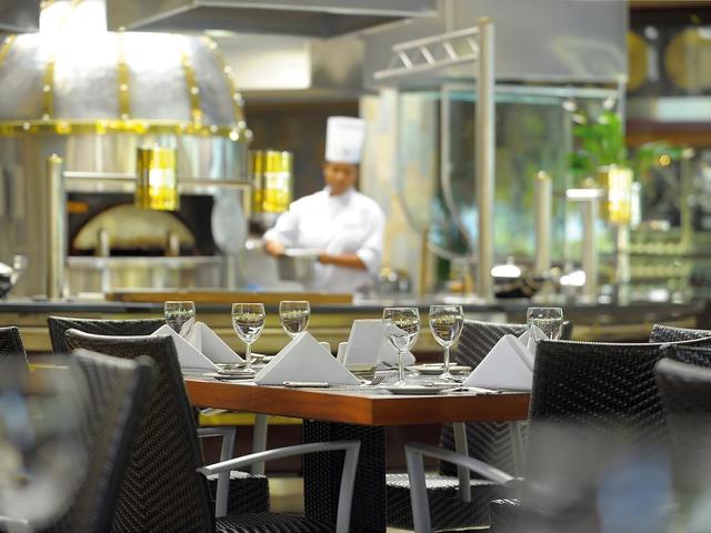 фотографии Beachcomber Shandrani Resort & Spa изображение №20