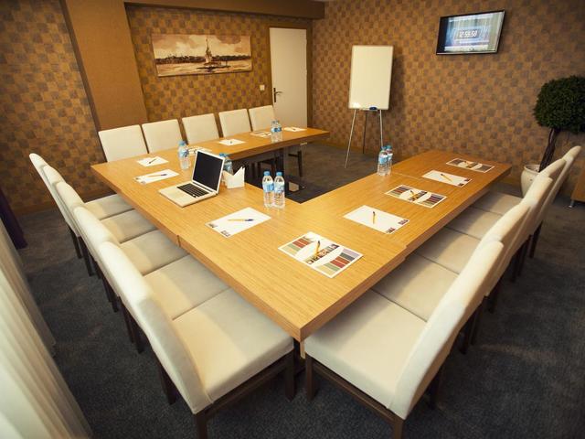 фотографии Helikon Business Hotel изображение №28