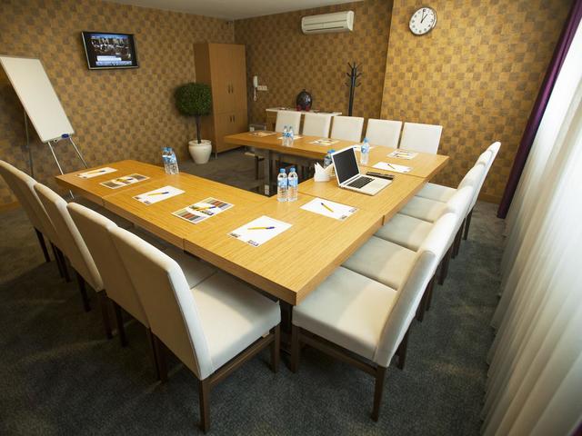 фото отеля Helikon Business Hotel изображение №25