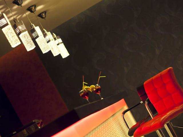 фотографии отеля Helikon Business Hotel изображение №3