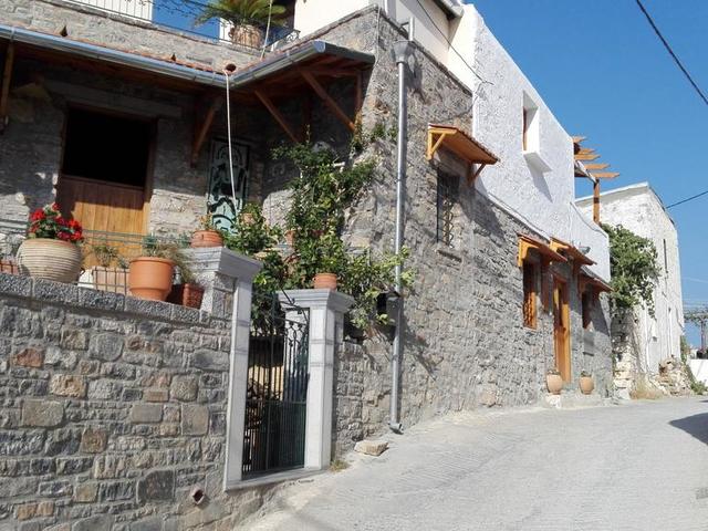 фотографии отеля Sfirakis Traditional House изображение №11