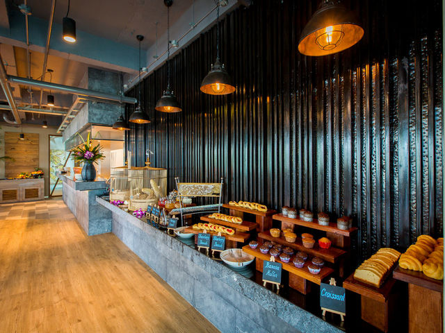 фотографии отеля AtEase Phuket Patong (ex. Fusion Suites Phuket Patong; Mai House Patong Hill) изображение №71