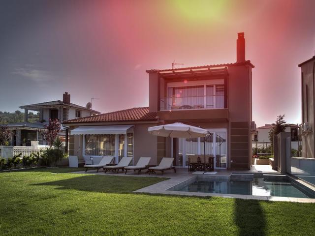 фото отеля Villa Grande - Sunny Villas Hanioti Halkidiki изображение №33