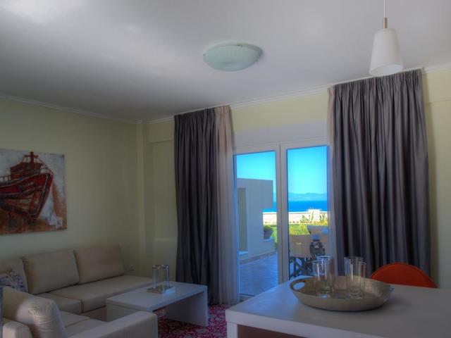 фото отеля Villa Grande - Sunny Villas Hanioti Halkidiki изображение №25