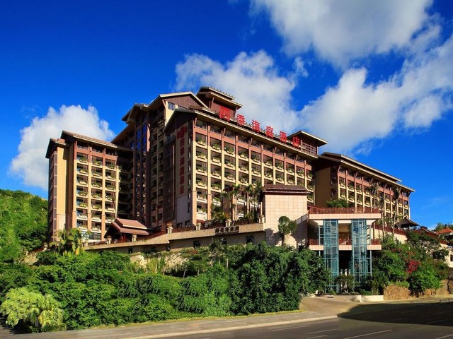 Four Seasons Ocean Courtyard