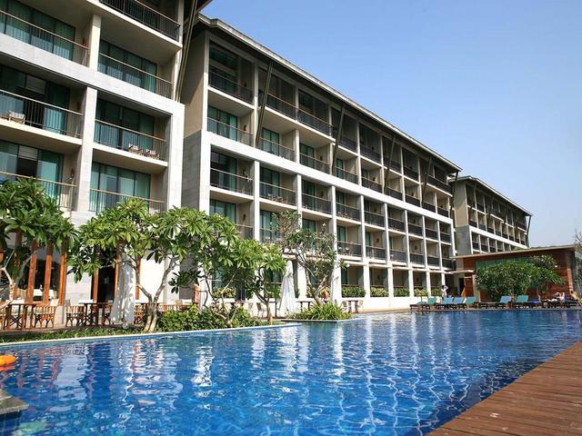http://Voco%20Sanya%20Dadonghai%20By%20IHG%20(ex.%20Royal%20Garden%20Resort;%20Jin%20Jiang%20Sanya%20Royal%20Garden%20Resort)