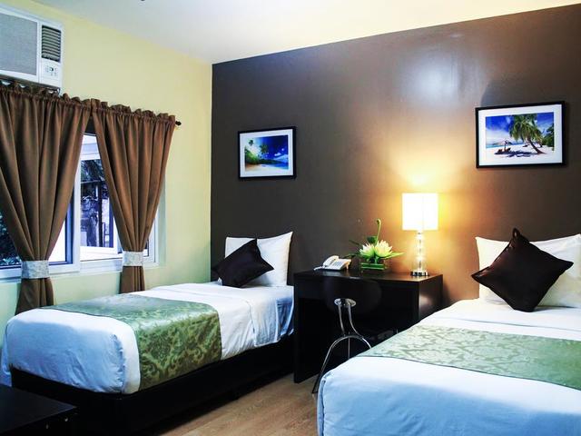 фото отеля The Studio 18 Residences изображение №21