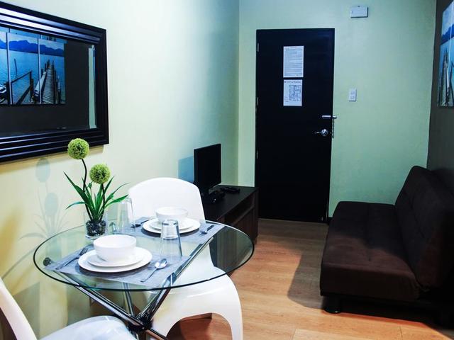 фото отеля The Studio 18 Residences изображение №17