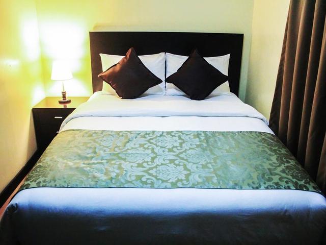 фото отеля The Studio 18 Residences изображение №9