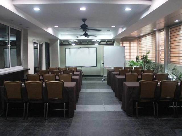 фотографии отеля The Studio 18 Residences изображение №7