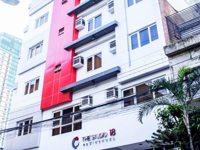 фото отеля The Studio 18 Residences изображение №1