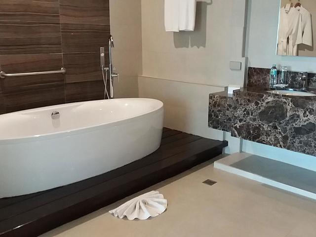 Туры в отель Movenpick Resort & Spa Boracay 5*, Филиппины, о. Боракай ...