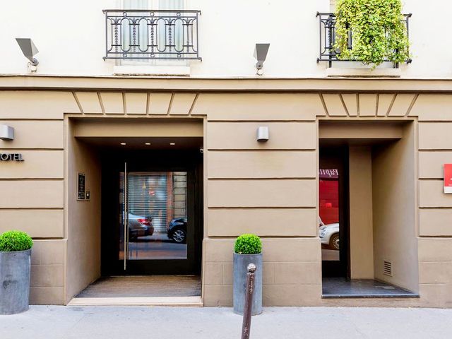 фото отеля 9Hotel Opera (ех. Libertel Cyrano Lafayette Paris Tradition) изображение №1