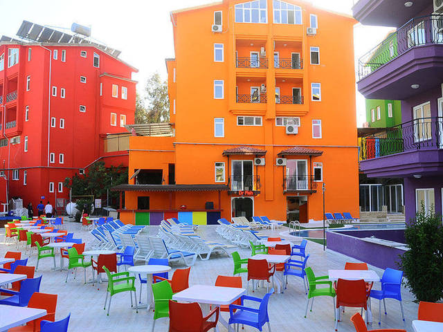 фото Smile Park (ex. Rainbow Castle) изображение №54