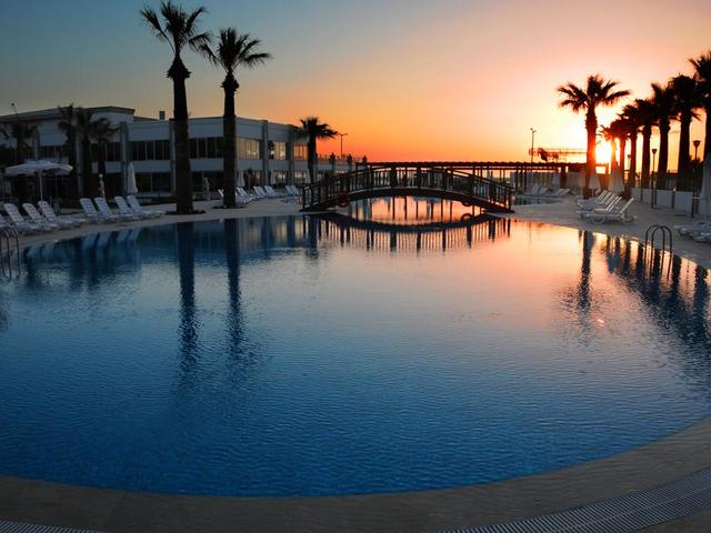 фото отеля Peninsula Palm Wings Beach Resort & Spa (ex. Egeria Beach Club) изображение №9