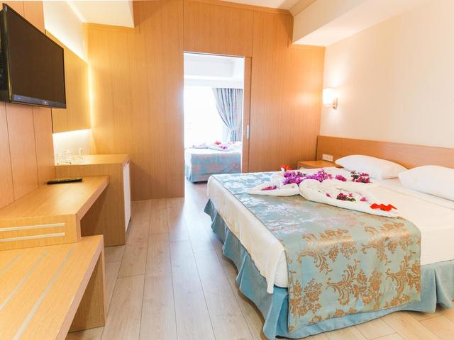фото L'Oceanica Beach Resort изображение №66