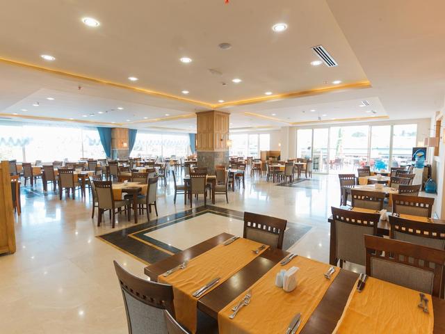 фотографии отеля L'Oceanica Beach Resort изображение №55