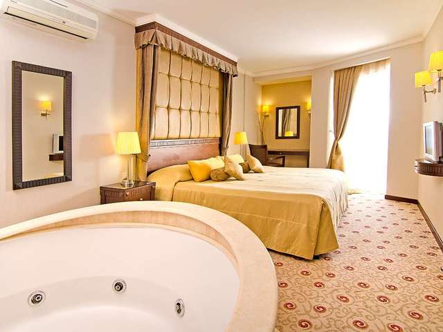 фотографии отеля Korumar Hotel De Luxe изображение №47