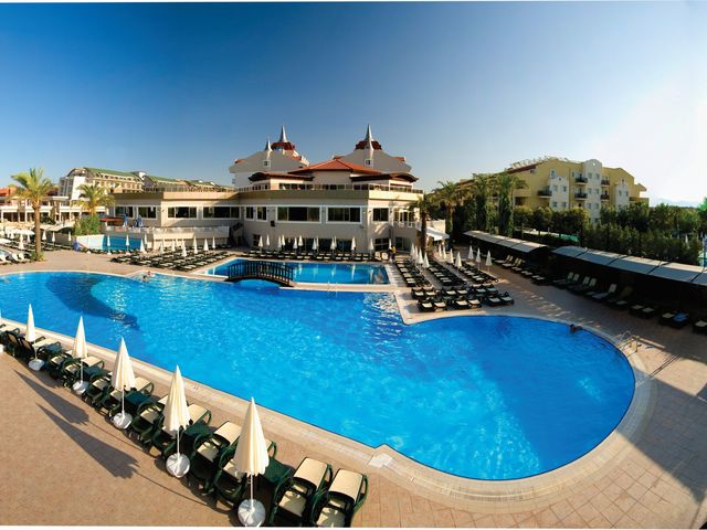 фото отеля Aydinbey Famous Resort изображение №25