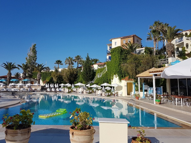 http://Bomo%20Rethymno%20Mare%20Royal%20&%20Water%20Park