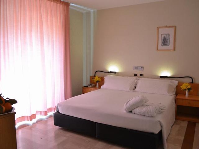 фото отеля Hotel Pomara изображение №13