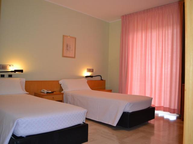 фотографии Hotel Pomara изображение №12