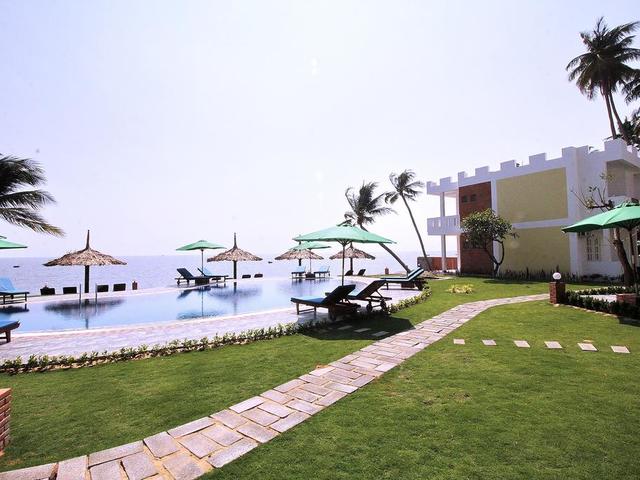 фото отеля Ocean Place Mui Ne Resort изображение №1