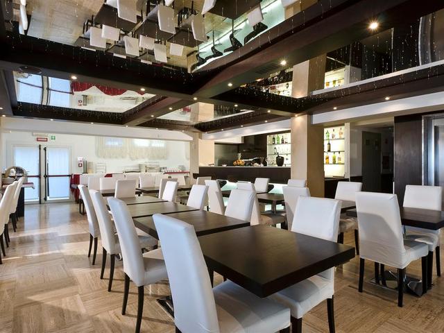 фото Marea Hotel Petit Palais изображение №18