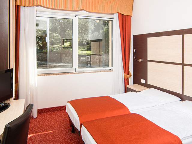 фотографии отеля Panoramic Hotel Benacus изображение №11