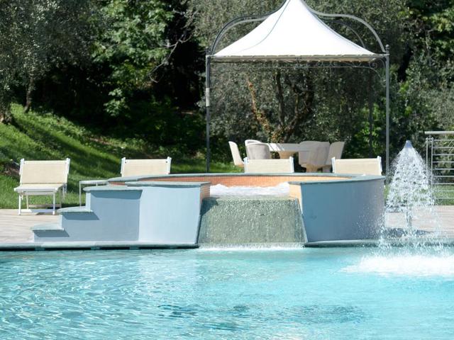 фотографии отеля Panoramic Hotel Benacus изображение №3