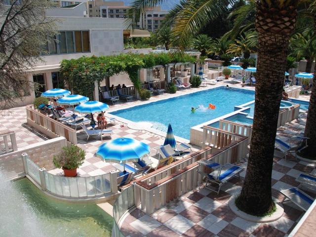 фотографии отеля Mediteran Hotel & Resort (ex. Mediteran Wellness & Spa Congress Centre) изображение №15