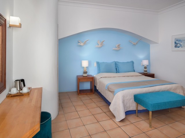 фото Meltemi Luxury Suites изображение №26