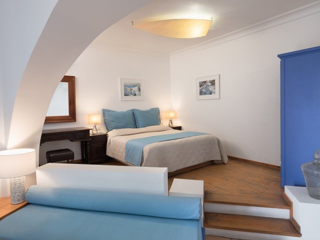 фотографии Meltemi Luxury Suites изображение №12