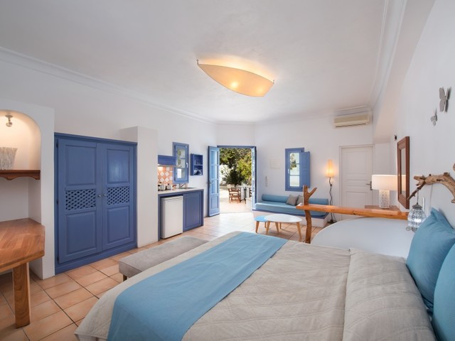 фотографии отеля Meltemi Luxury Suites изображение №11